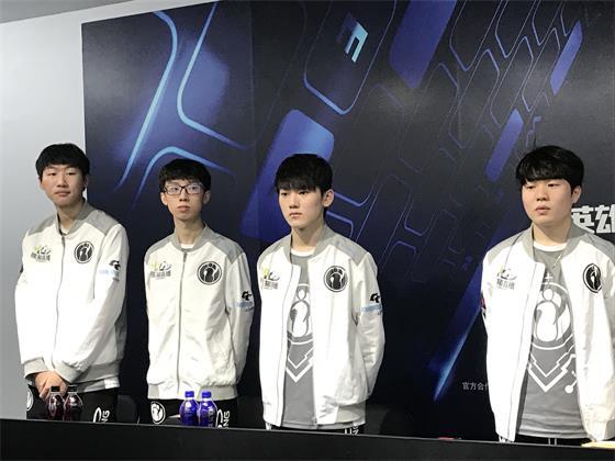 他在国际赛 他在国际赛