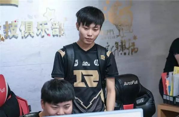 方面发挥了 方面发挥了